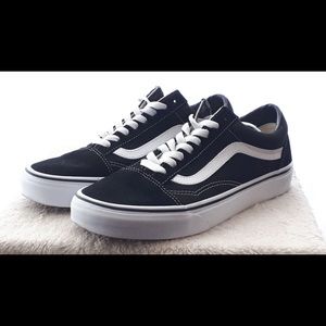 Basic black and white Vans